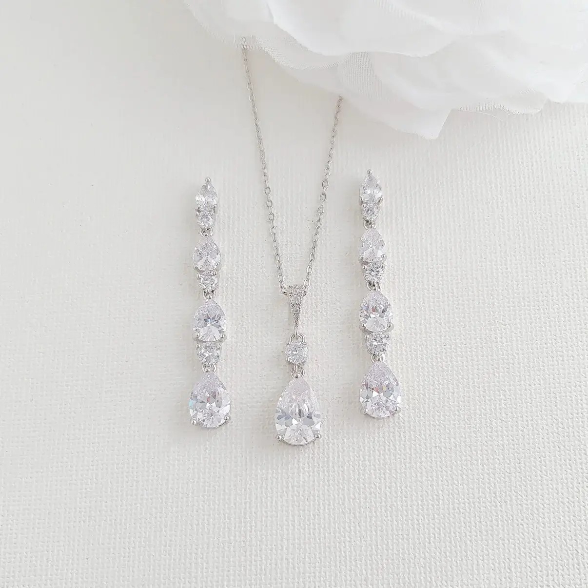 Jaxie Jewelry Set